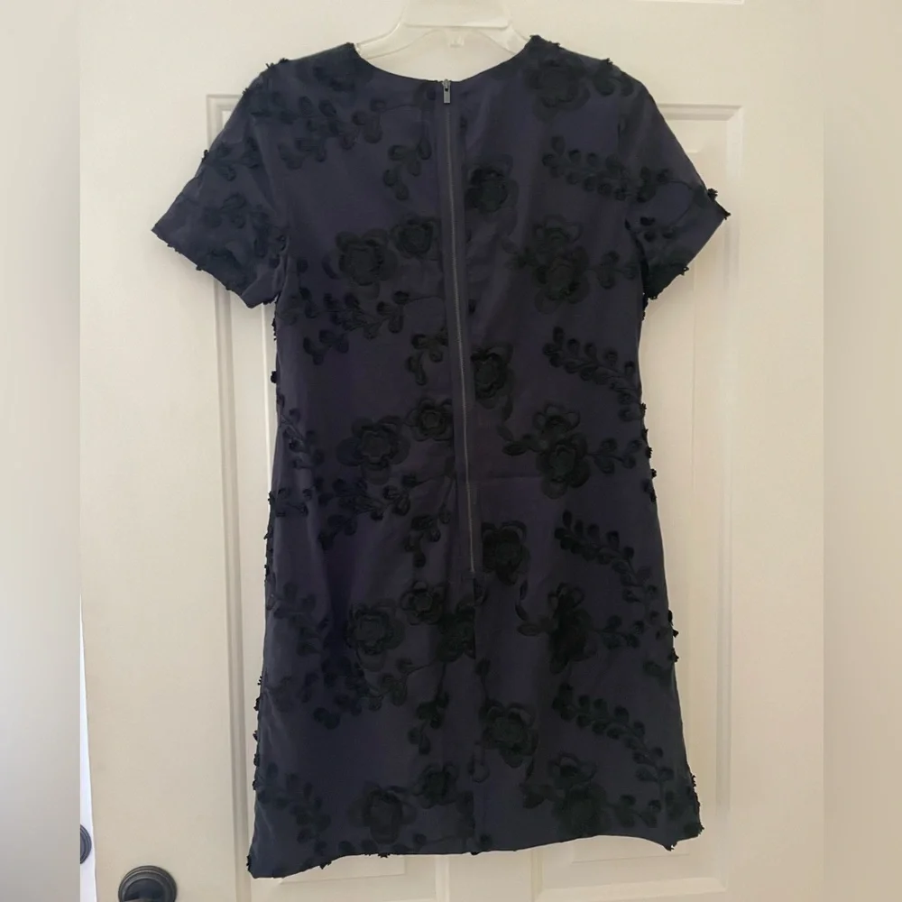 Banana Republic Floral Embroidered S/S Cotton Mini Dress Navy Zip Lined Women 6 - Picture 2 of 7